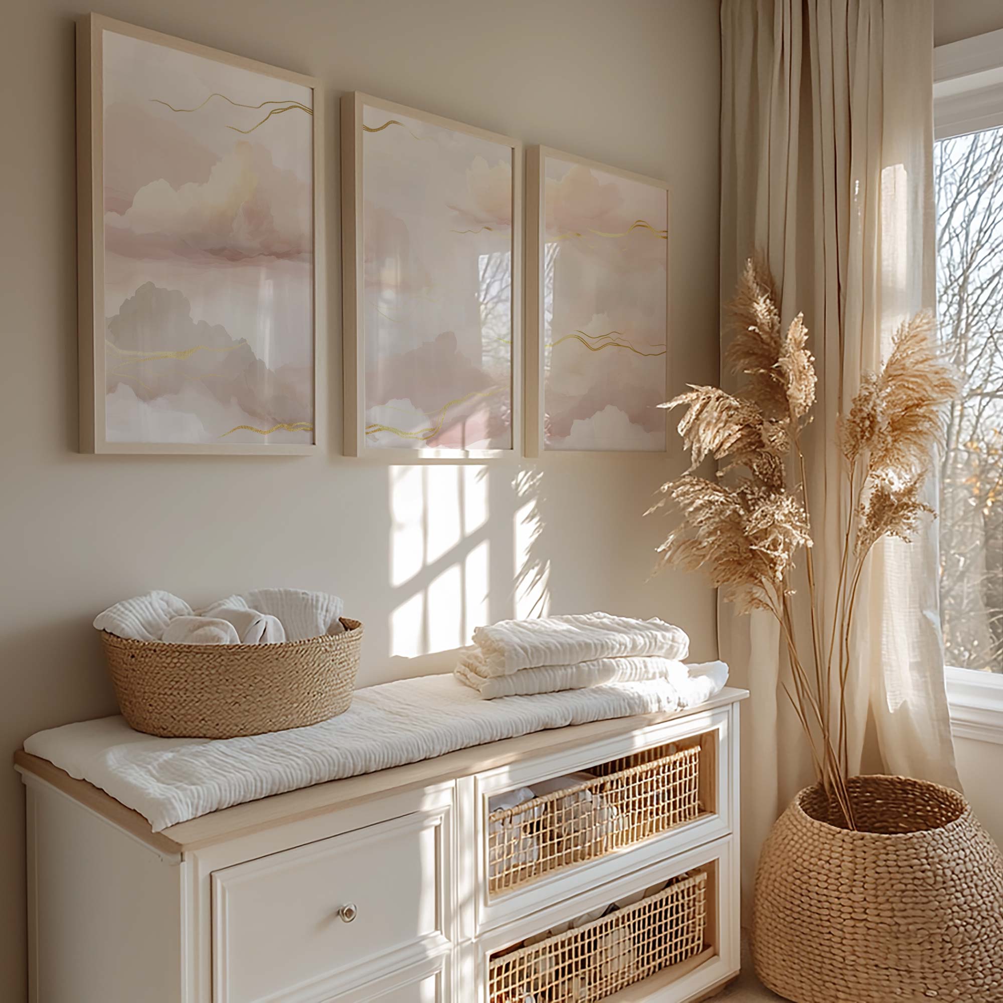 Roze Droomwolken met Gouden Strepen – Serene Wanddecoratie - Afbeelding 3