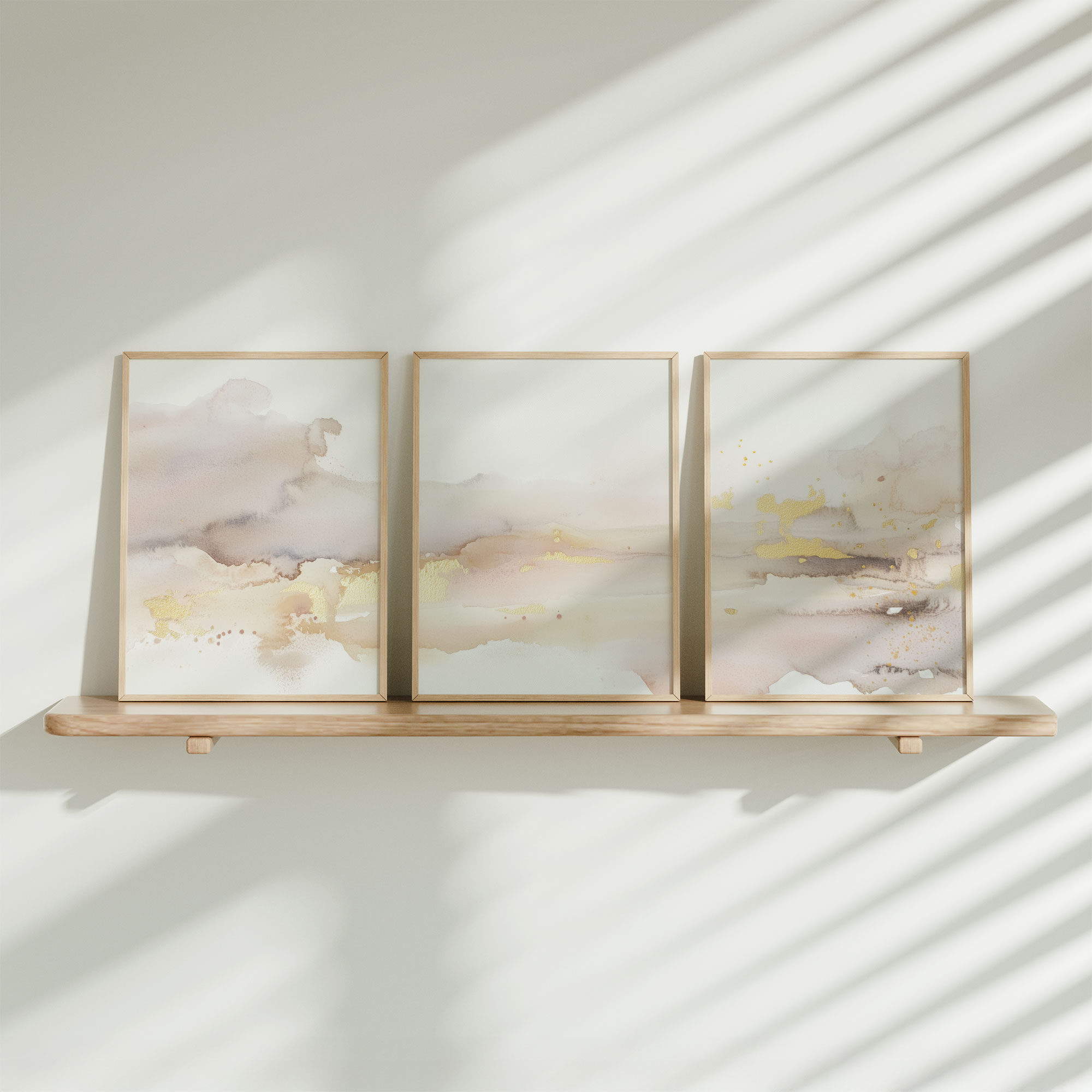 Pastel Dromen: Abstracte Waterverf in Goud en Beige