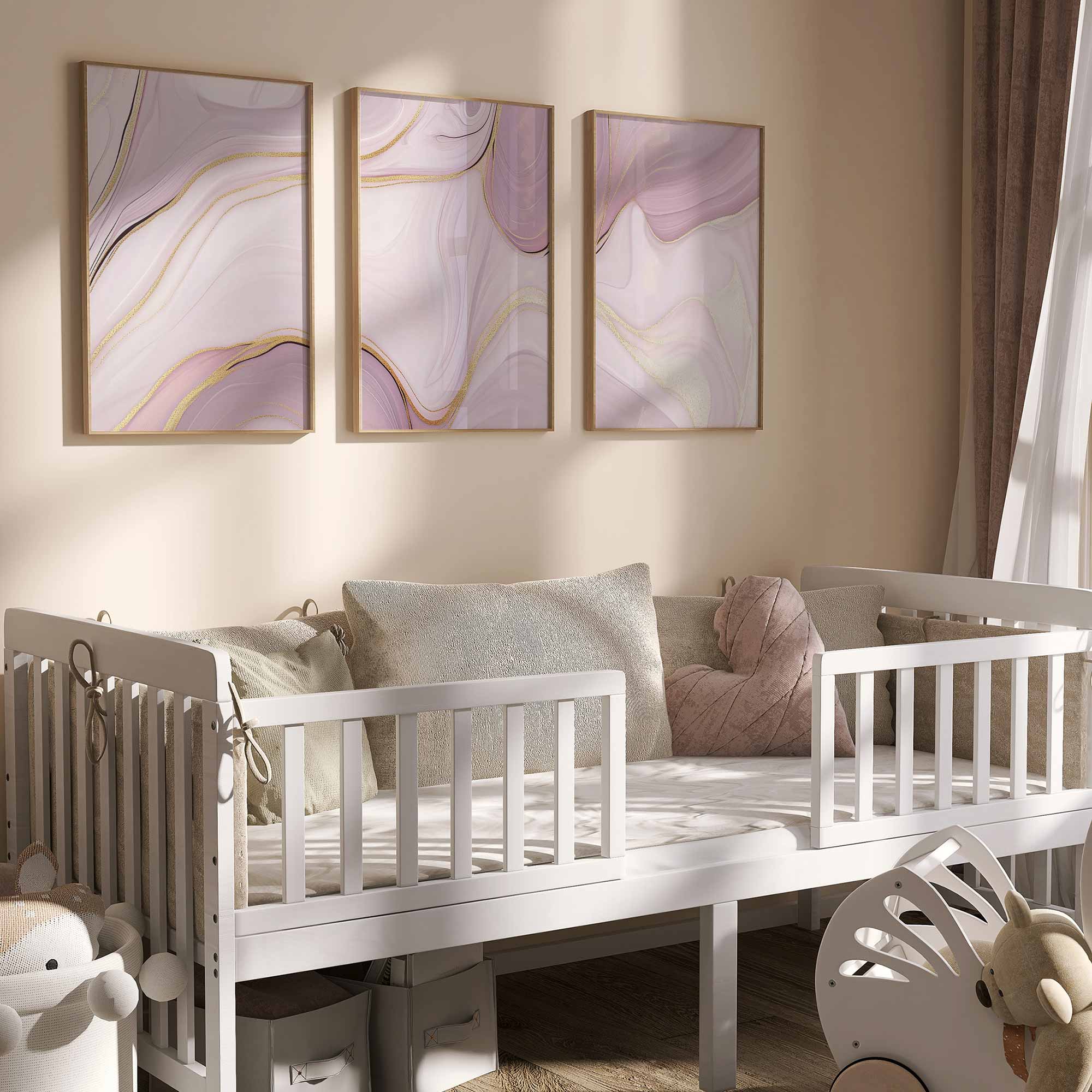 Zachtroze Marmeren Elegantie met Gouden Accenten - Afbeelding 2