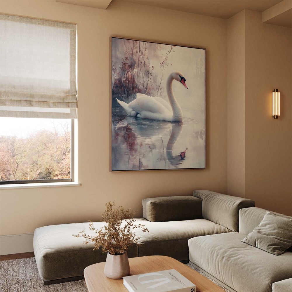 Alternative view of Elegante witte zwaan in rust