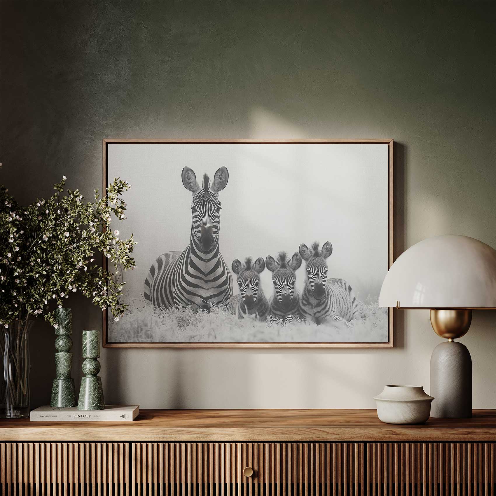 Zwart-witte zebrafamilie in gras - Afbeelding 7