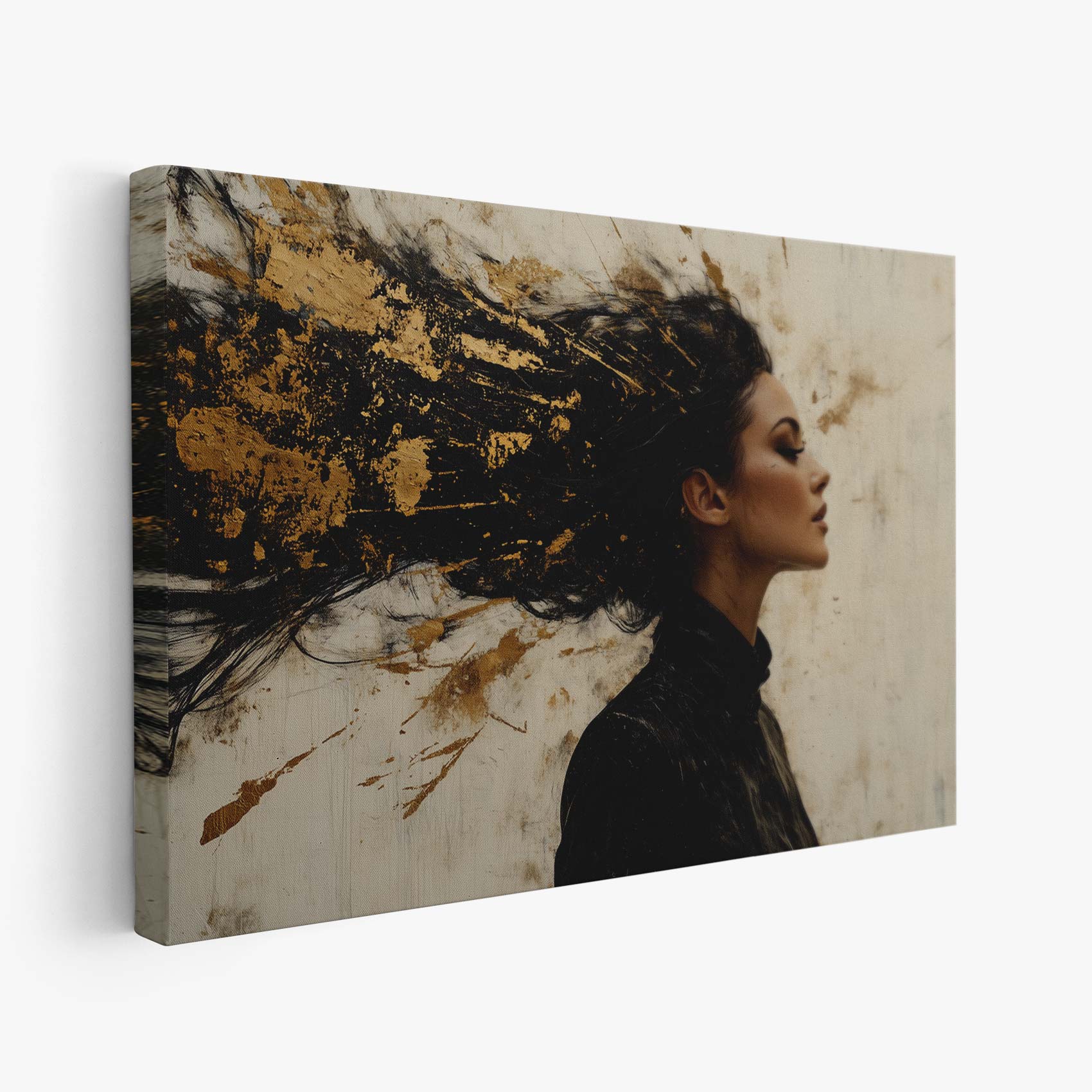 Elegante vrouw met goud accent